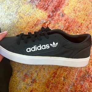 NEW Adidas Sleek Black Leather Sneakers Womens 9